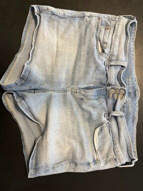 torrid Faded Blue Denim jegging Shorts with Contrast Stitching